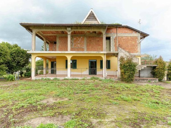 casa indipendente in vendita a Catania in zona Fontanarossa