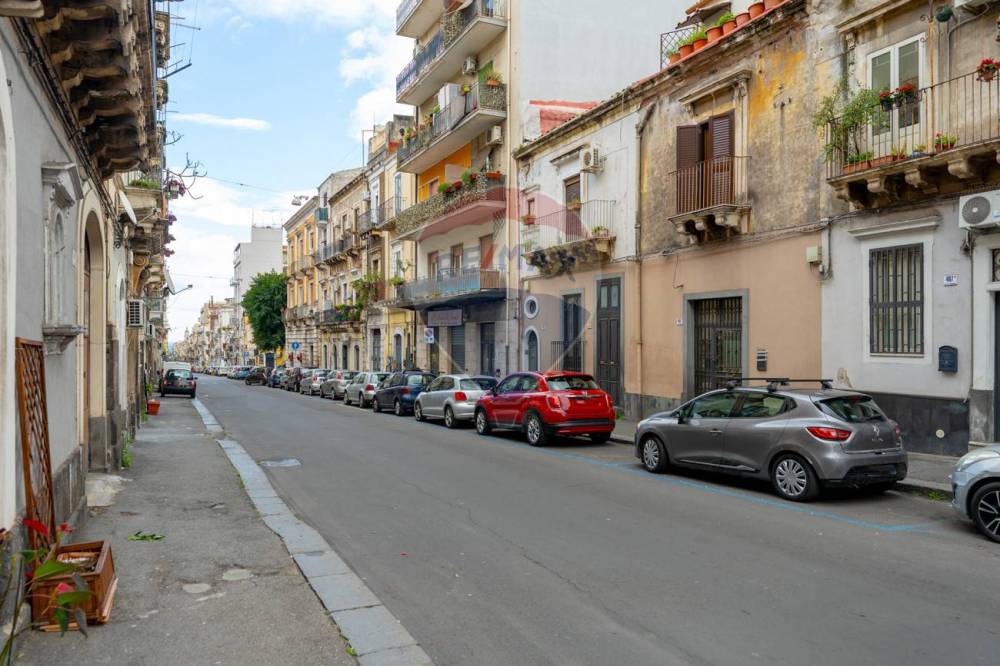 appartamento in vendita a Catania in zona Centro Storico