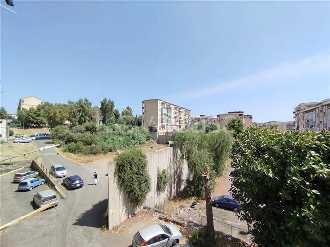 appartamento in vendita a Catania in zona Villaggio Sant'Agata