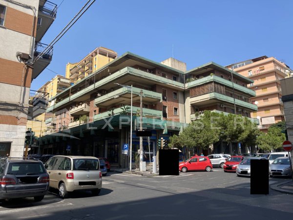locale commerciale in vendita a Catania