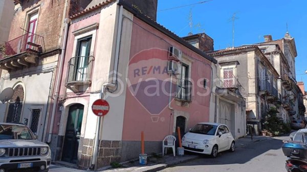 casa indipendente in vendita a Catania in zona Centro Storico
