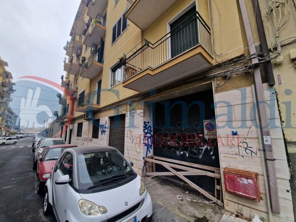 locale di sgombero in vendita a Catania