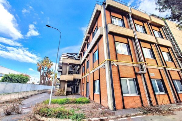 ufficio in vendita a Catania in zona Zona Industriale