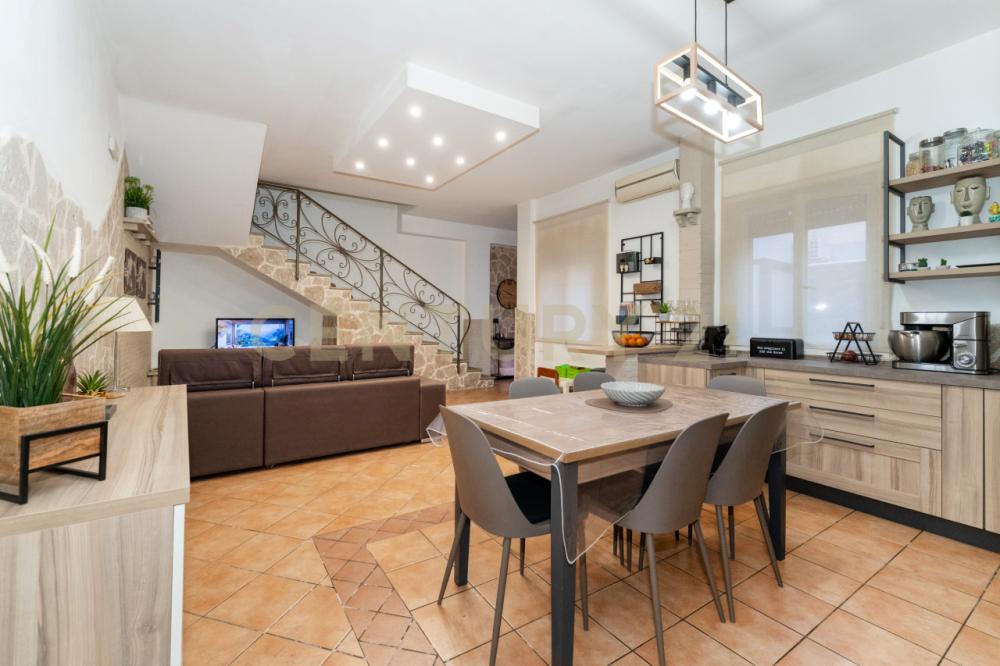 casa indipendente in vendita a Catania in zona Picanello