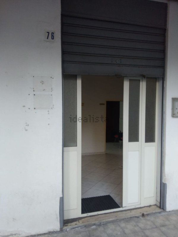 locale commerciale in vendita a Catania in zona San Leone