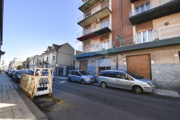 locale commerciale in vendita a Catania in zona Ognina