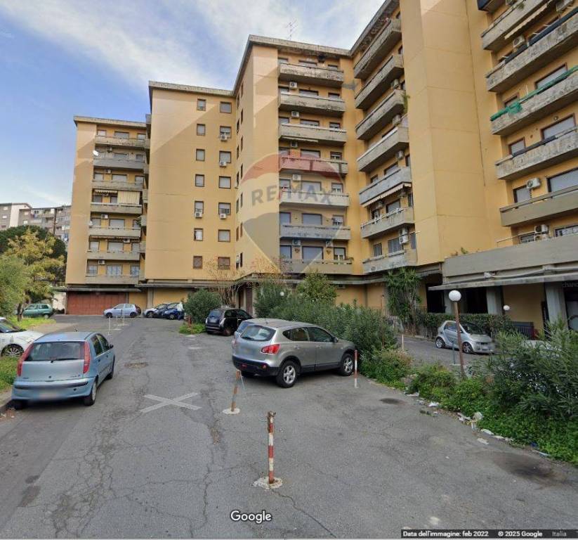 appartamento in vendita a Catania in zona Villaggio Sant'Agata