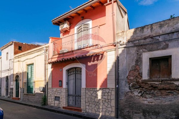 casa indipendente in vendita a Catania in zona Centro Storico