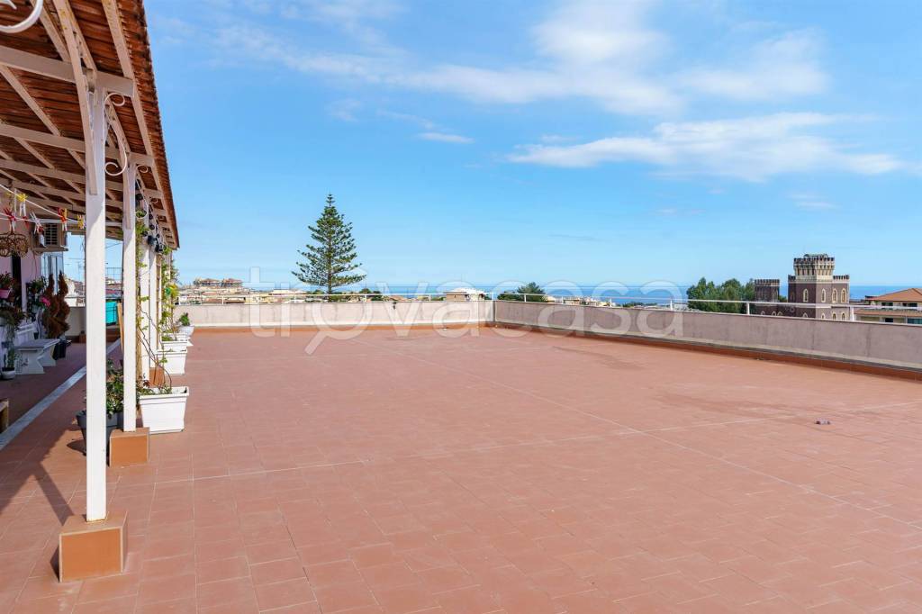 appartamento in vendita a Catania in zona Canalicchio