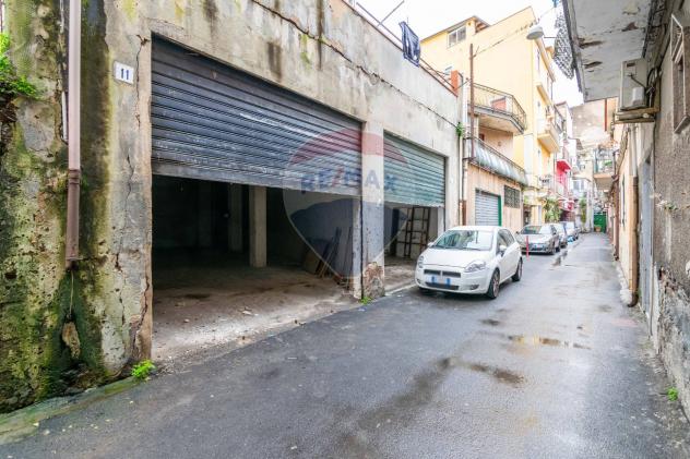 locale di sgombero in vendita a Catania in zona Centro Storico