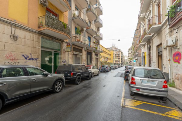 locale commerciale in vendita a Catania