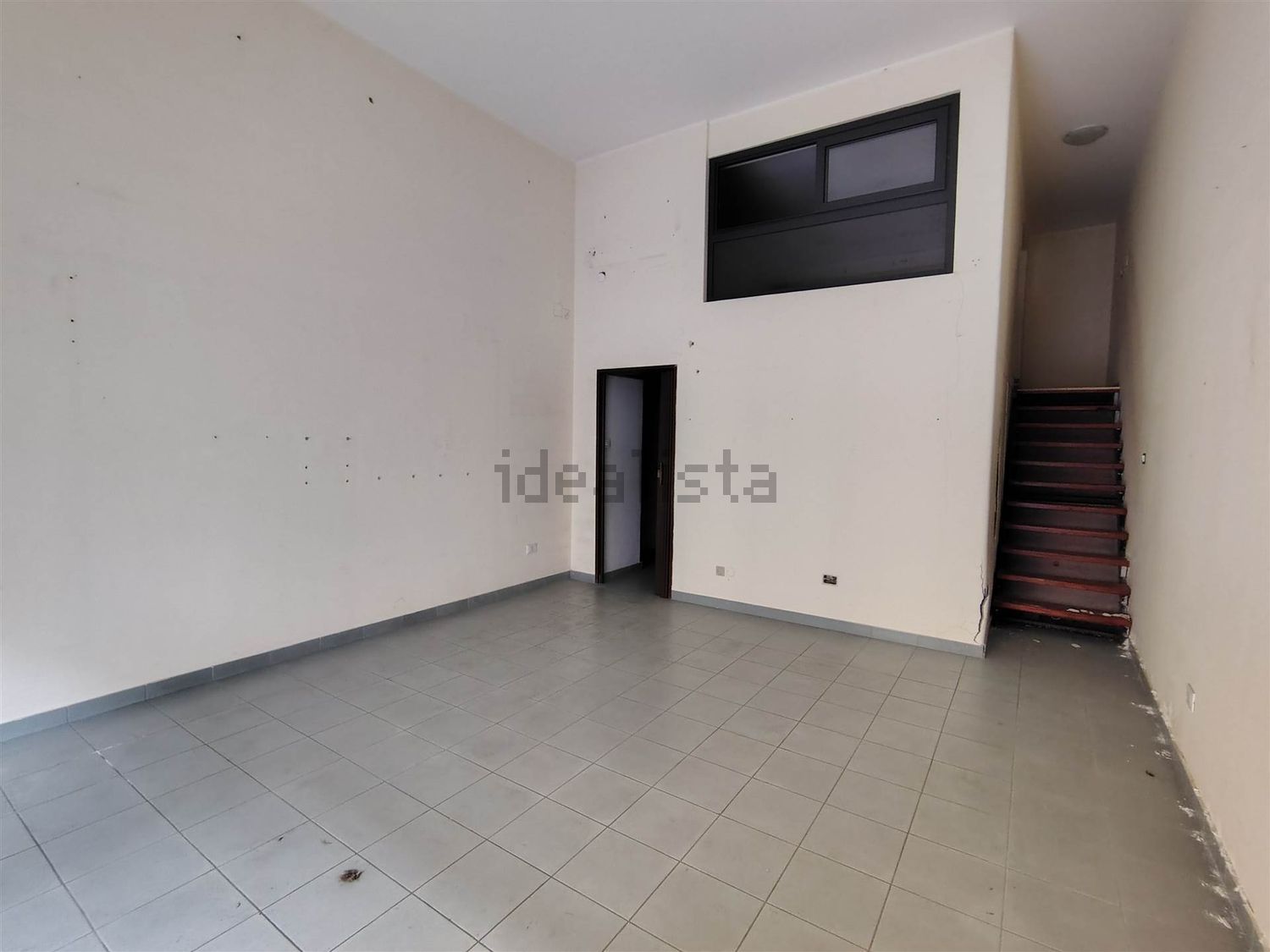 locale commerciale in vendita a Catania