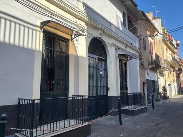 intera palazzina in vendita a Catania