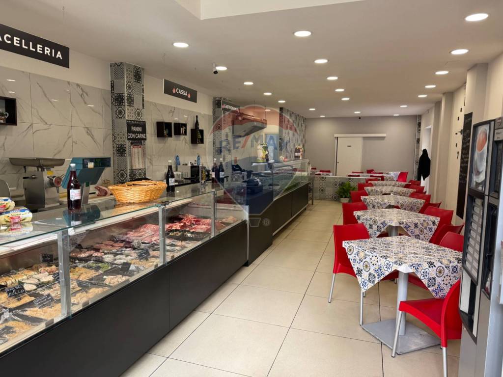 negozio in vendita a Catania in zona Cibali