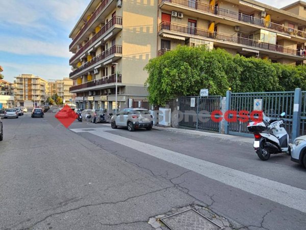 locale commerciale in vendita a Catania
