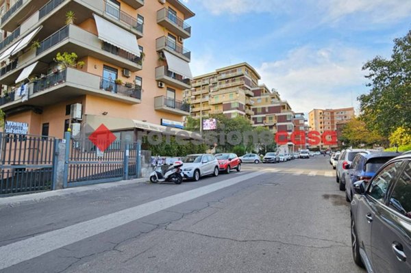 locale commerciale in vendita a Catania