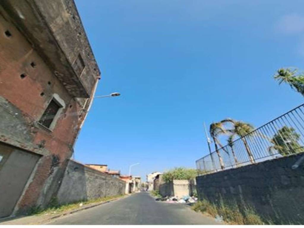 capannone in vendita a Catania