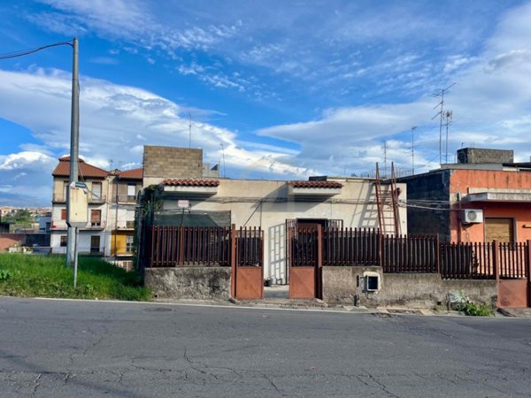 casa indipendente in vendita a Catania in zona San Leone