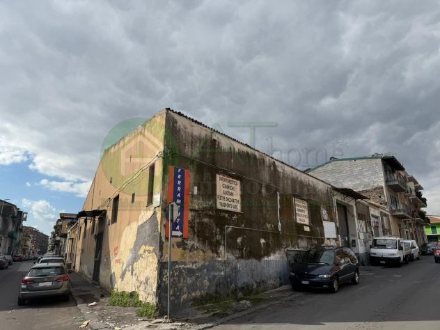 locale commerciale in vendita a Catania in zona Picanello