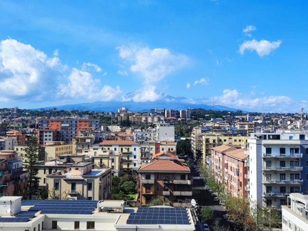 appartamento in vendita a Catania in zona Centro Storico