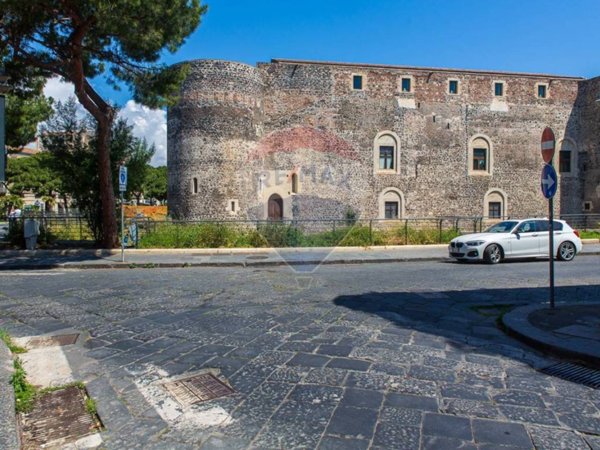 appartamento in vendita a Catania in zona Centro Storico