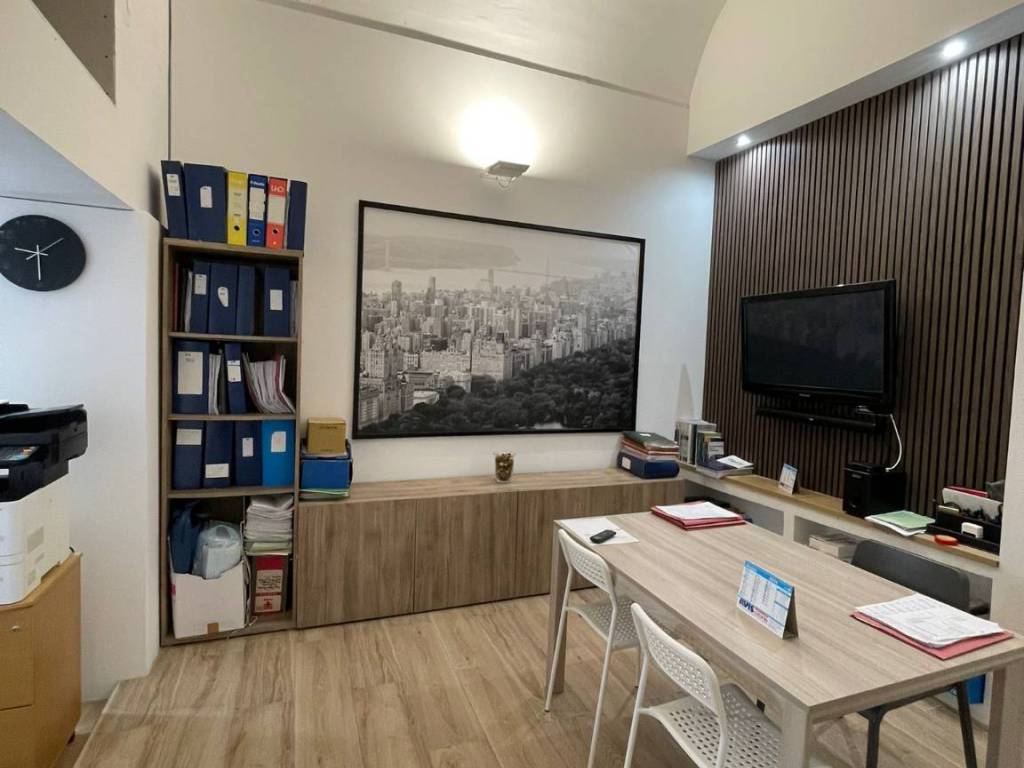 locale commerciale in vendita a Catania