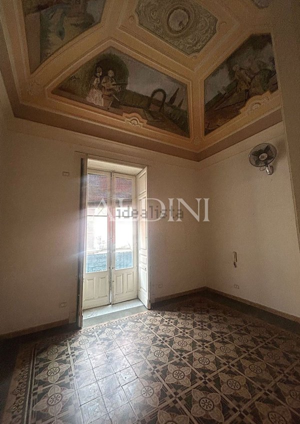 appartamento in vendita a Catania in zona Centro Storico