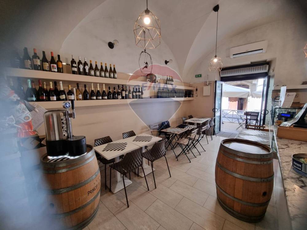 negozio in vendita a Catania in zona Centro Storico