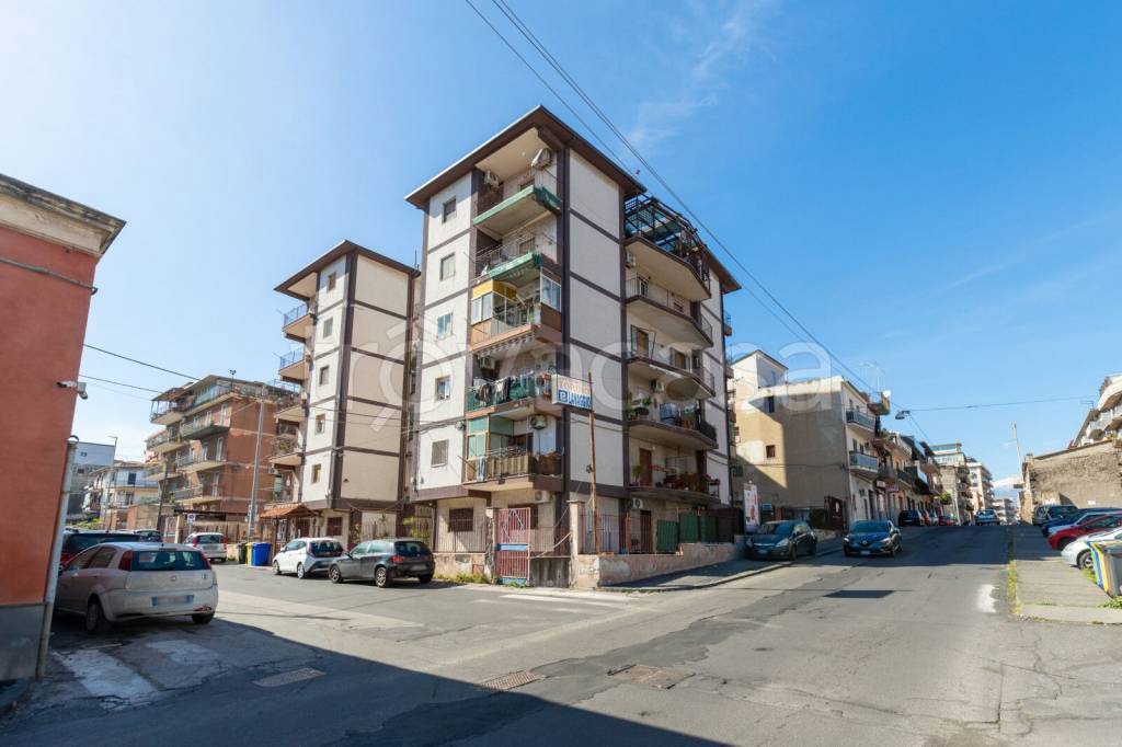 casa indipendente in vendita a Catania