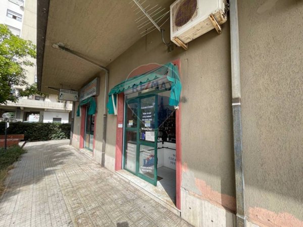 negozio in vendita a Catania in zona Librino