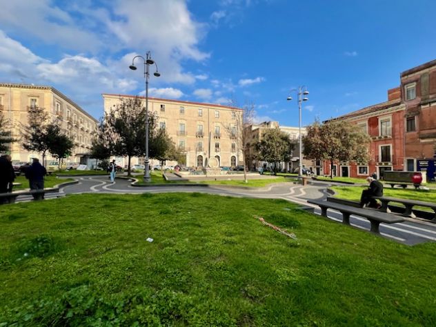 negozio in vendita a Catania in zona Centro Storico
