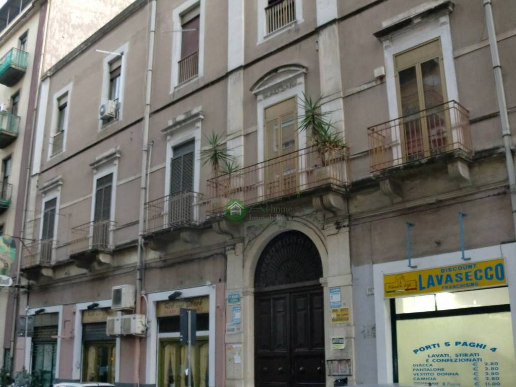 appartamento in vendita a Catania in zona Picanello