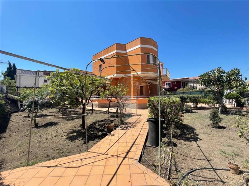 casa indipendente in vendita a Catania in zona Villaggio Delfino-Vaccarizzo