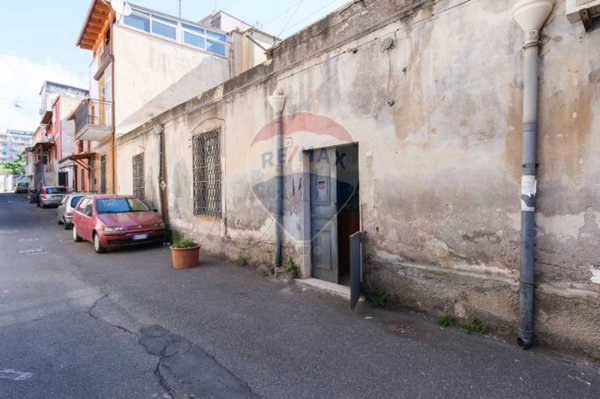 casa indipendente in vendita a Catania
