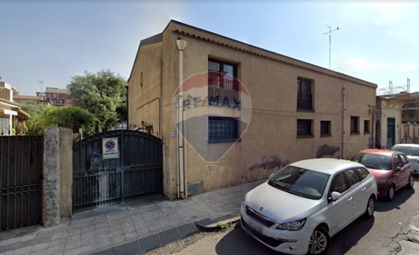 casa semindipendente in vendita a Catania in zona Ognina