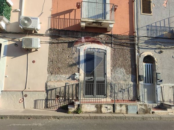 casa indipendente in vendita a Catania