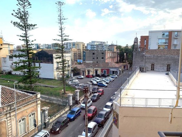 appartamento in vendita a Catania in zona Picanello