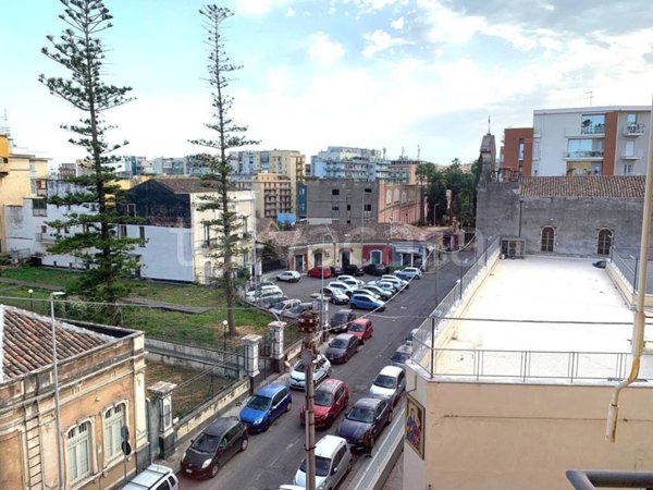 appartamento in vendita a Catania in zona Picanello