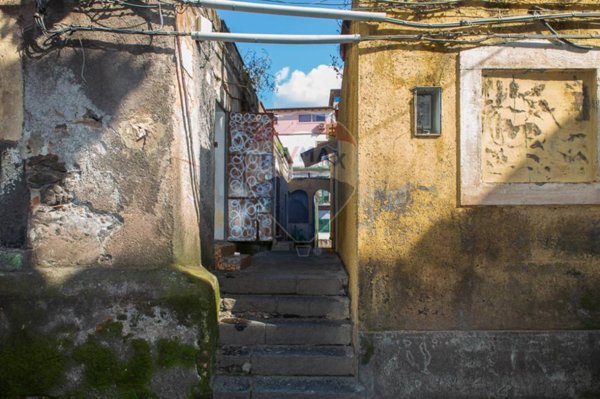 casa indipendente in vendita a Catania in zona Centro Storico