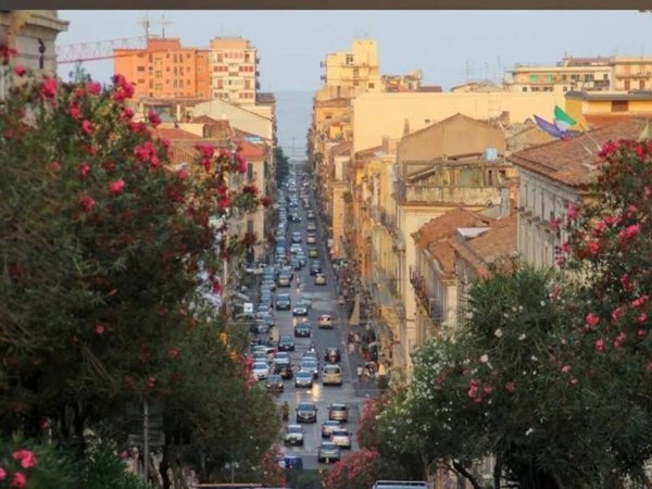 intera palazzina in vendita a Catania in zona Centro Storico