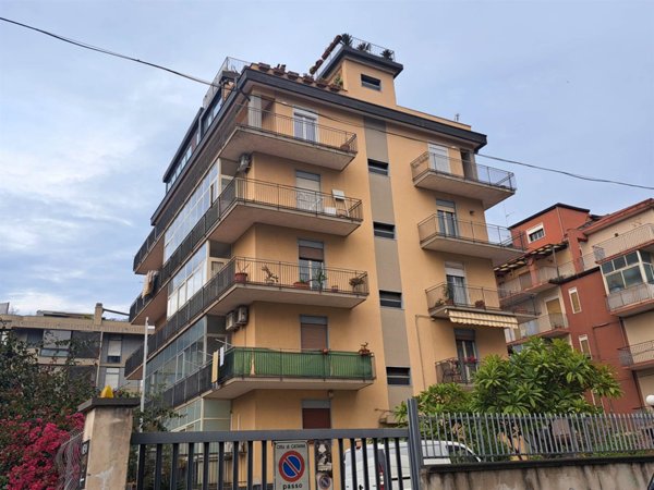 appartamento in vendita a Catania in zona Ognina