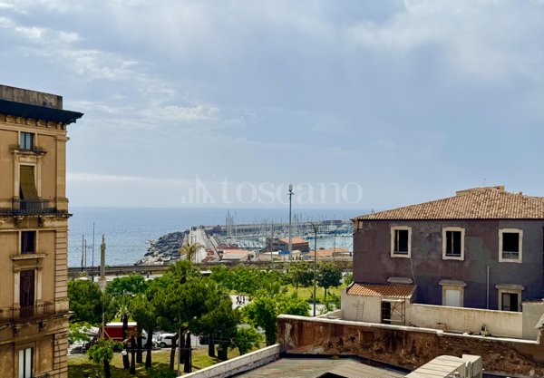 casa indipendente in vendita a Catania in zona Centro Storico