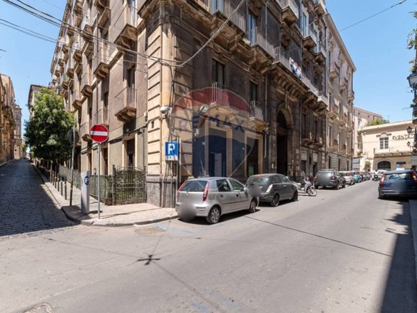 negozio in vendita a Catania in zona Centro Storico