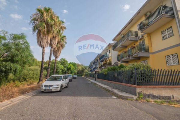 appartamento in vendita a Catania in zona Villaggio Sant'Agata