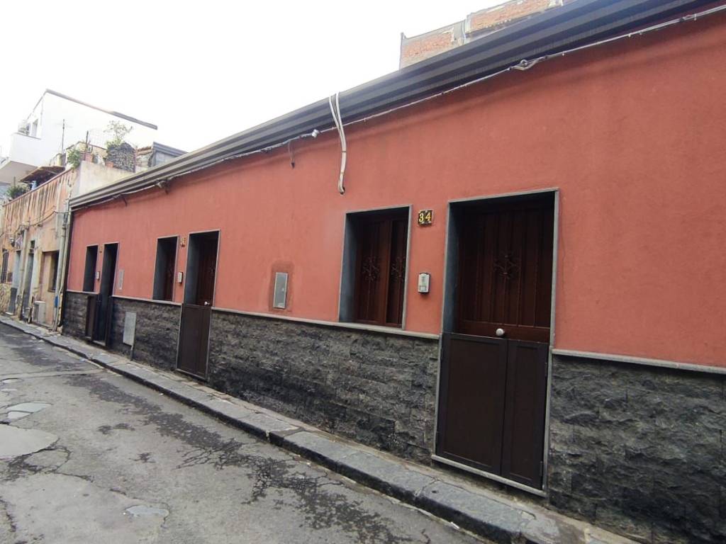 casa indipendente in vendita a Catania in zona Centro Storico