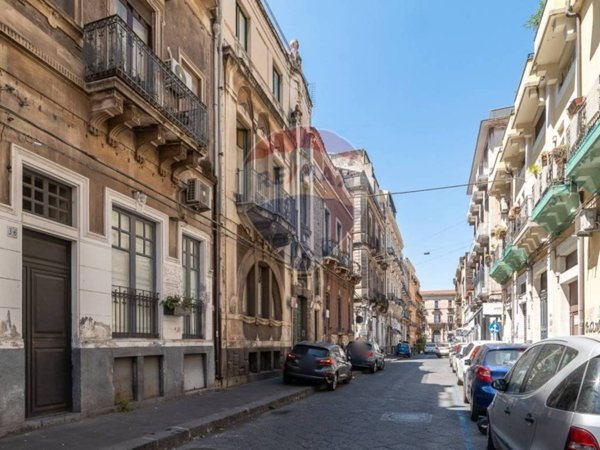 appartamento in vendita a Catania in zona Centro Storico