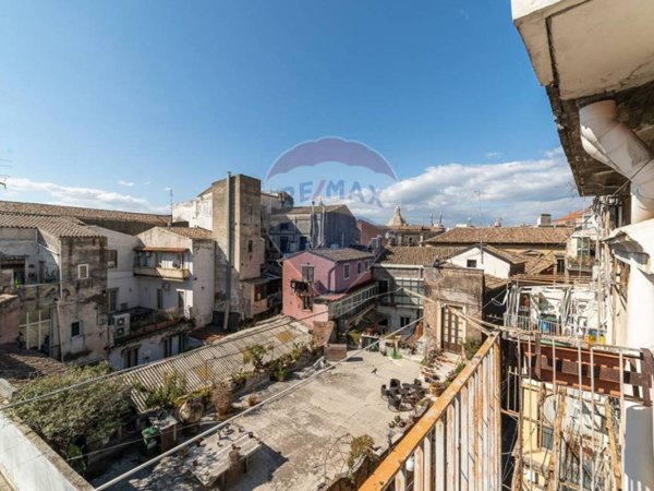 appartamento in vendita a Catania in zona Centro Storico