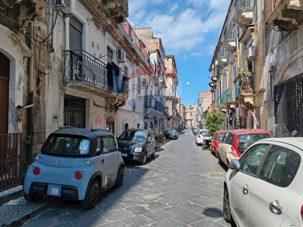 appartamento in vendita a Catania in zona Centro Storico