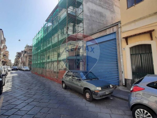 negozio in vendita a Catania in zona Ognina
