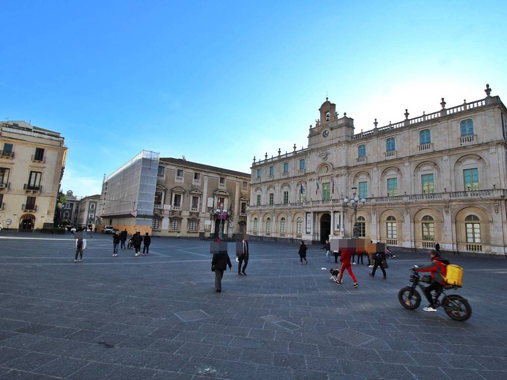 negozio in vendita a Catania in zona Centro Storico